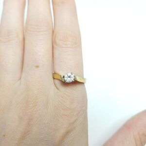 Vintage Gold Tone Solitare Rhinestone Ring, Size 9, Estate